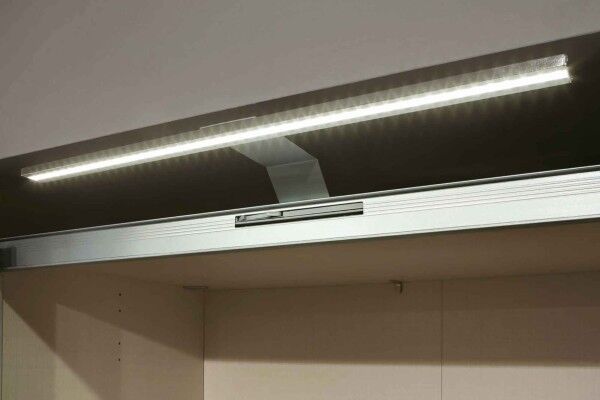 Fineline LED Aufbauleuchten Kleiderschrank